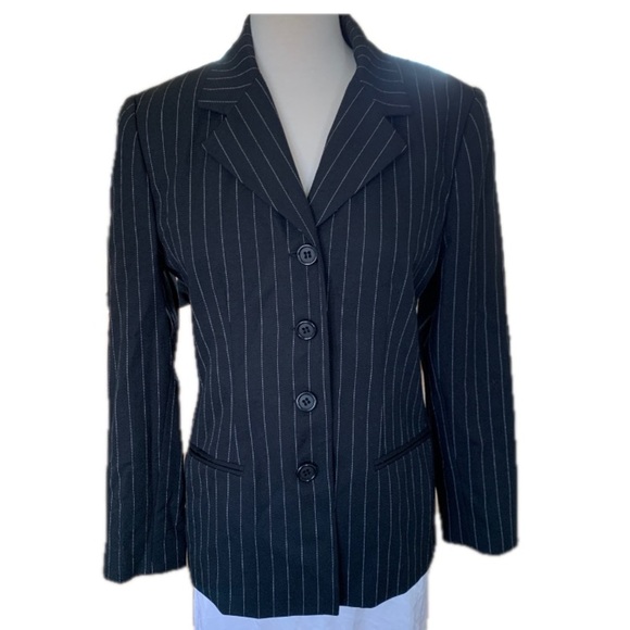 Jacqueline Ferrar Blazer Size 8 Pinstripe Black White Classic Fit - Picture 2 of 13